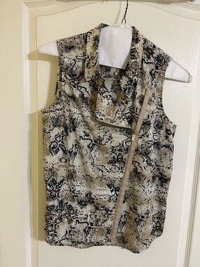 Calvin Klein Snake-Print Sleeveless Zip Tank in Black and Tan Medium